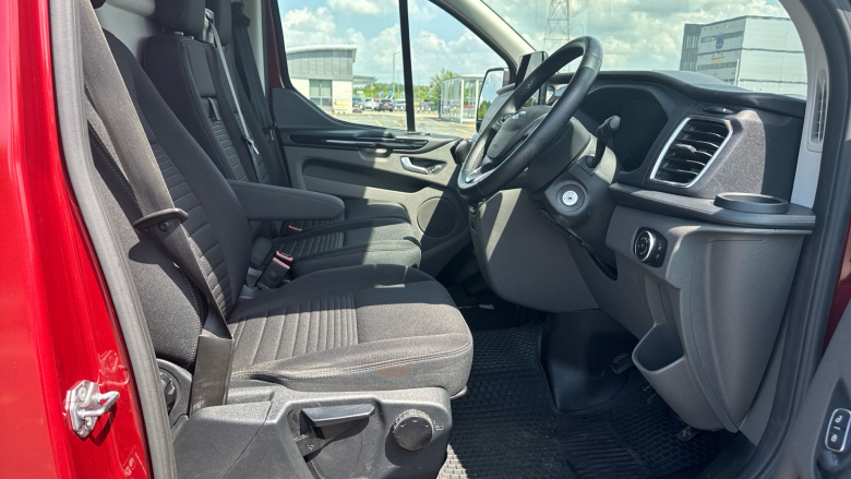 Ford Transit Custom 280 L1 Diesel Fwd 2.0 EcoBlue 130ps Low Roof Limited Van
